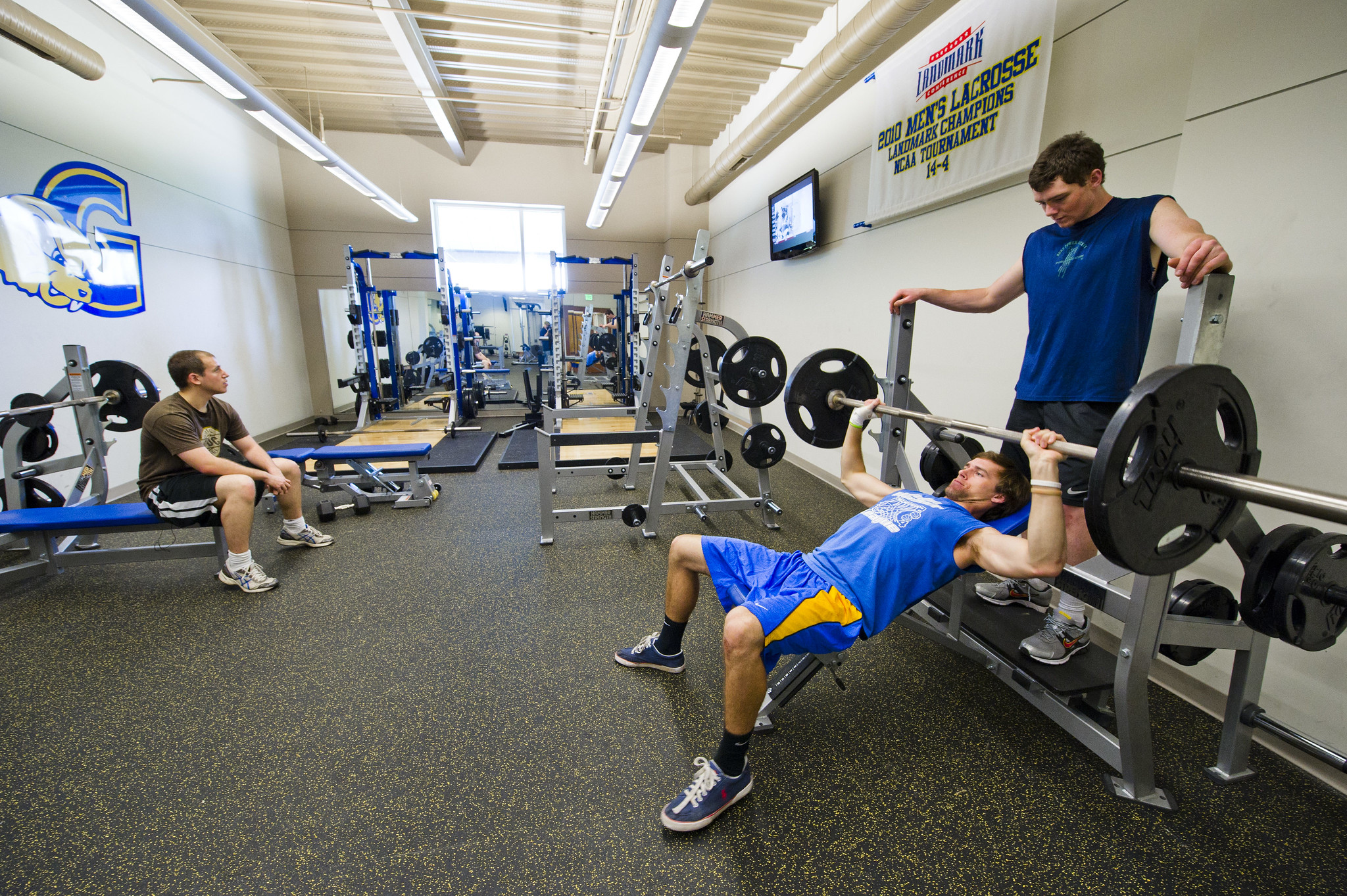 Students work out at the gym